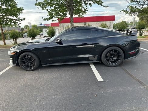 Used 2018 Ford Mustang GT Premium w/ GT Performance Package RWD image 5