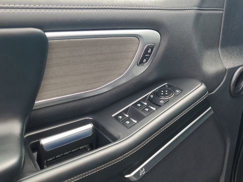 Certified 2025 Ford Expedition Max Platinum image 21