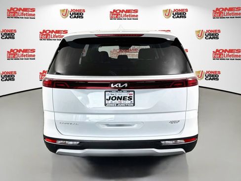 Certified 2024 Kia Carnival EX FWD image 16