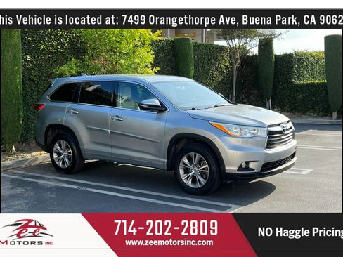 Used 2015 Toyota Highlander Plus FWD image 3