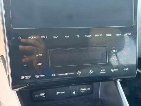 Used 2022 Hyundai Tucson Limited AWD/4WD image 21