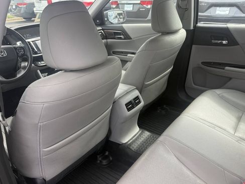 Used 2016 Honda Accord Touring image 20