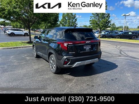 Certified 2024 Kia Seltos LX AWD/4WD image 7