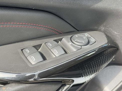 Used 2024 Chevrolet Trax RS w/ Driver Confidence Package FWD image 19