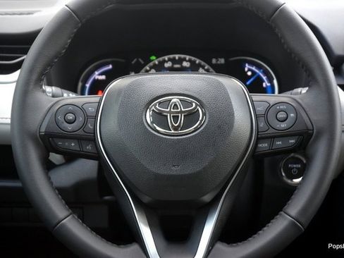 Used 2024 Toyota RAV4 XLE Premium image 15