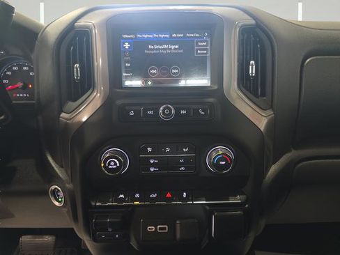 Used 2023 Chevrolet Silverado 1500 Custom image 18