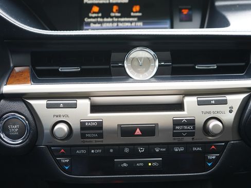 Used 2014 Lexus ES 350 w/ Premium Package FWD image 23