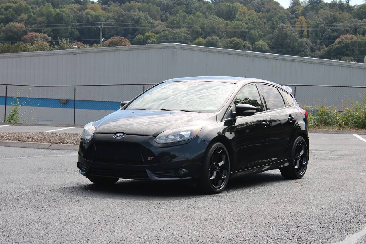 Used 2014 Ford Focus ST w/ Equipment Group 202A FWD image 2