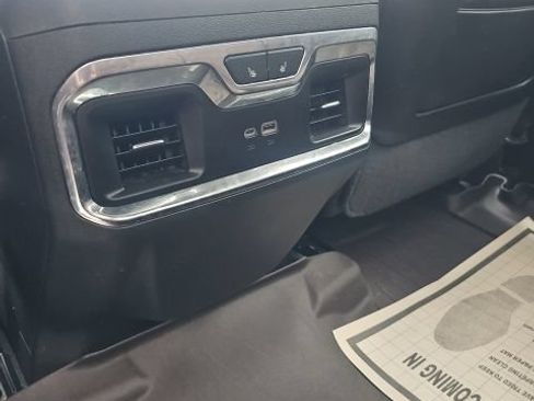 Used 2024 GMC Sierra 2500 Denali Ultimate AWD/4WD image 16