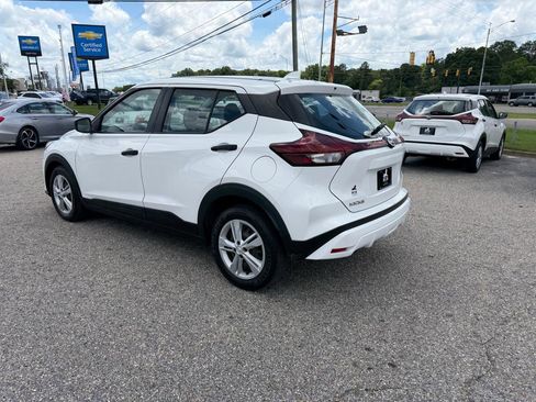 Used 2021 Nissan Kicks S FWD image 24