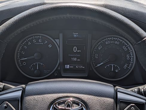 Certified 2022 Toyota Tacoma TRD Sport w/ TRD Premium Sport Package AWD/4WD image 21
