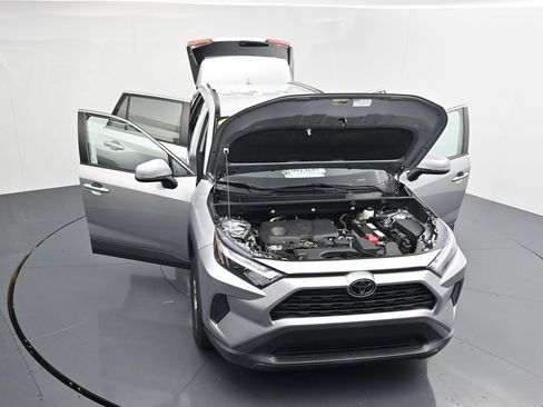 Used 2023 Toyota RAV4 XLE AWD/4WD image 38