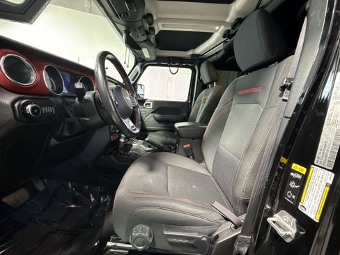Used 2022 Jeep Wrangler Unlimited Rubicon w/ Cold Weather Group AWD/4WD image 16