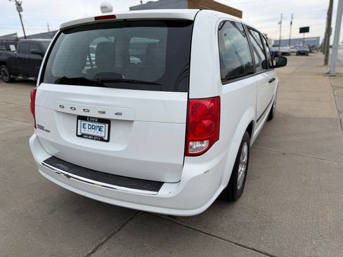 Used 2016 Dodge Grand Caravan American Value Package image 5