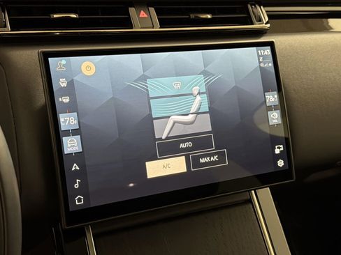 Certified 2025 Land Rover Range Rover Velar Dynamic SE image 15