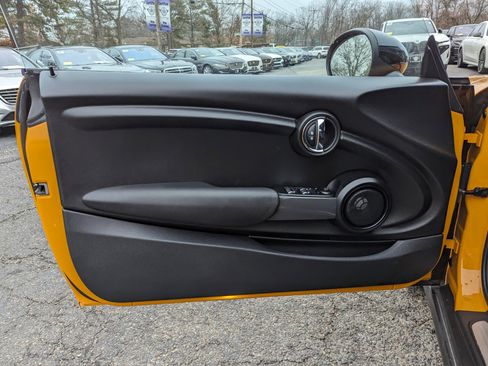 Used 2018 MINI Cooper Convertible image 11