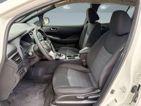 Used 2023 Nissan Leaf S FWD image 5