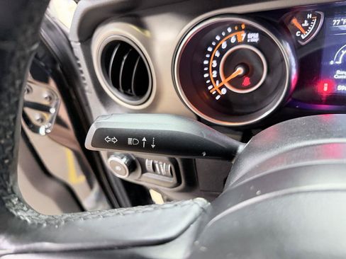 Used 2018 Jeep Wrangler Sport AWD/4WD image 36