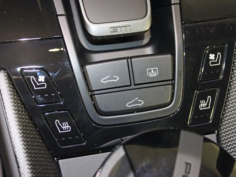 Used 2025 Porsche 911 Carrera GTS image 32