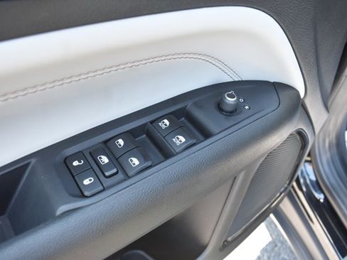 Used 2024 Jeep Compass Limited AWD/4WD image 14