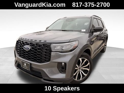 Used 2025 Ford Explorer ST-Line image 4