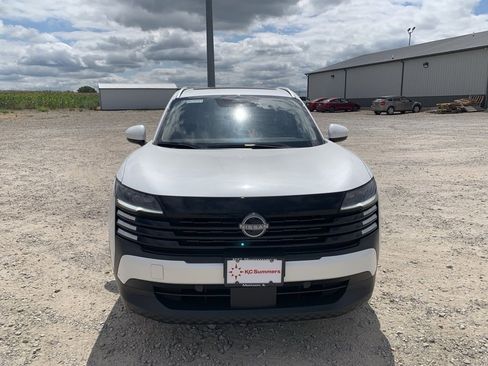 New 2025 Nissan Kicks SV w/ SV Premium Package image 2