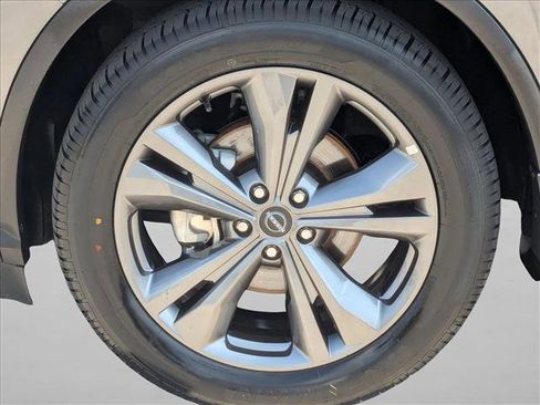 Certified 2024 Nissan Murano Platinum w/ Cargo Package FWD image 25