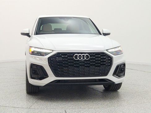Used 2023 Audi Q5 2.0T Prestige w/ Prestige Package AWD/4WD image 2