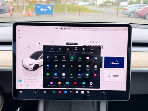 Used 2022 Tesla Model Y Long Range image 66