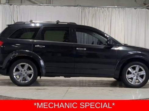 Used 2010 Dodge Journey R/T w/ Navigation & Sound Group I image 9