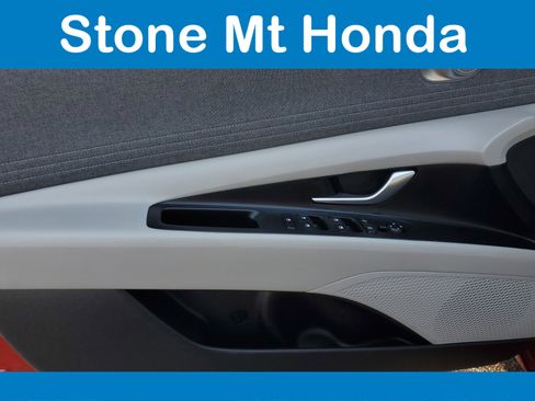 Used 2024 Hyundai Elantra Limited image 20