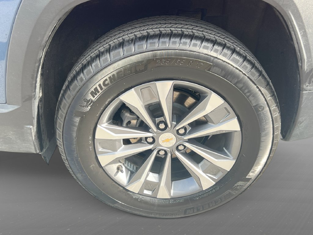 Used 2026 Chevrolet Equinox LT AWD/4WD image 23