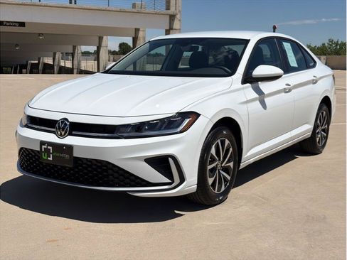 Used 2025 Volkswagen Jetta S FWD image 3