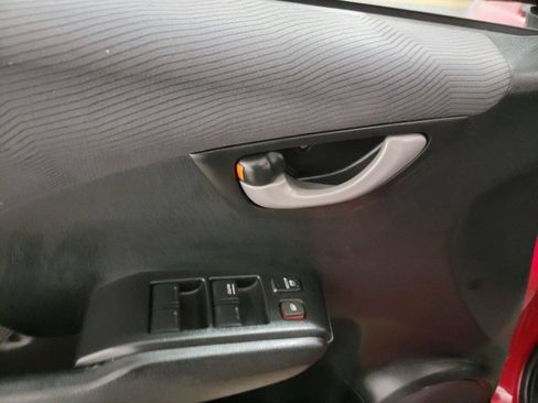 Used 2010 Honda Fit image 11