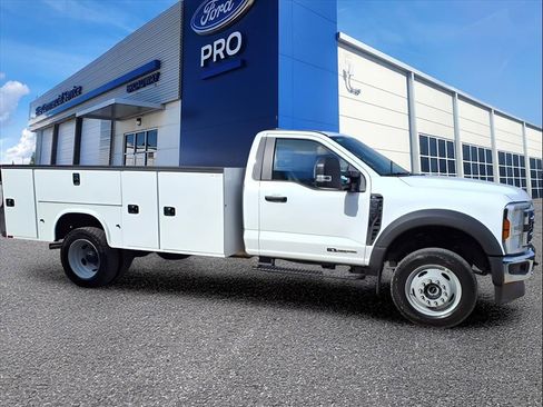 New 2025 Ford F550 4x4 Regular Cab Super Duty image 2