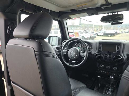 Used 2014 Jeep Wrangler Unlimited Sahara w/ Dual Top Group image 11