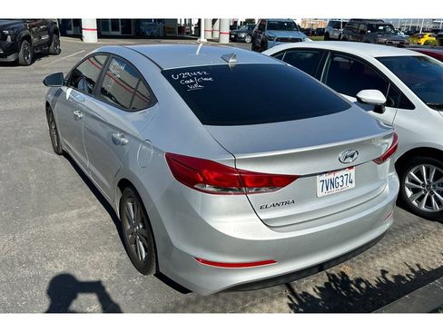Used 2017 Hyundai Elantra SE w/ SE A/T Tech Package 03 FWD image 6
