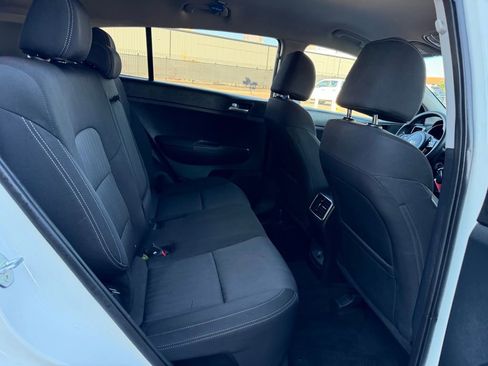 Used 2021 Kia Sportage LX image 13