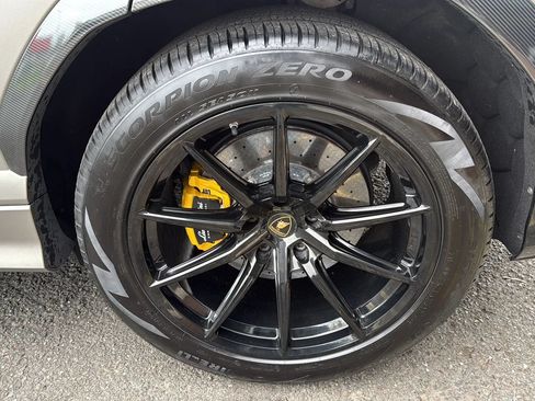 Used 2019 Lamborghini Urus AWD/4WD image 10