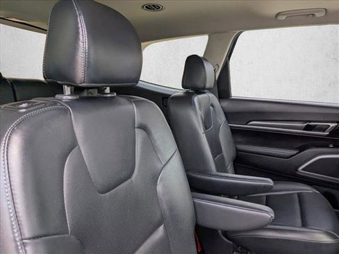 Used 2020 Kia Telluride S AWD/4WD image 21