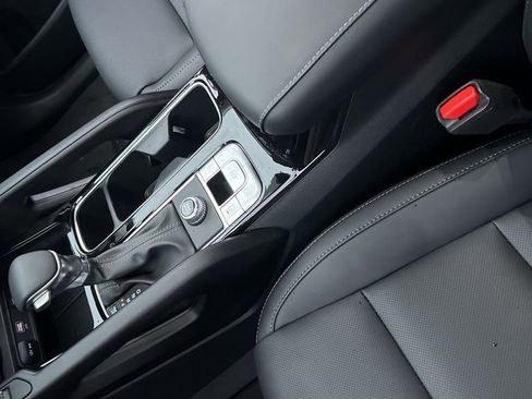 Used 2025 Kia Telluride S image 19