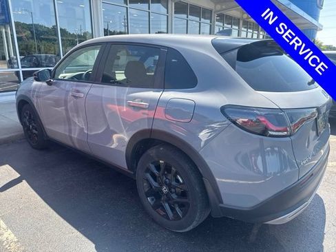 Used 2025 Honda HR-V Sport image 5