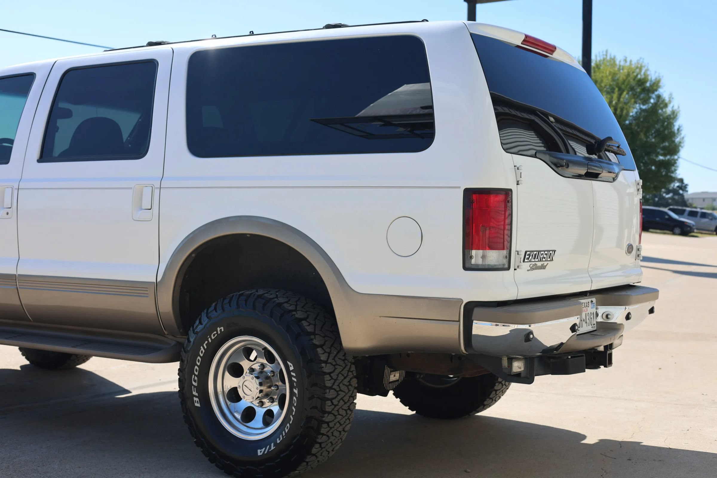 Used 2000 Ford Excursion Limited AWD/4WD image 7