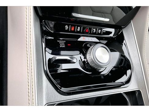 New 2026 Jeep Grand Wagoneer Limited AWD/4WD image 16