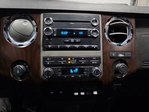 Used 2011 Ford F250 Lariat w/ Lariat Interior Pkg image 15