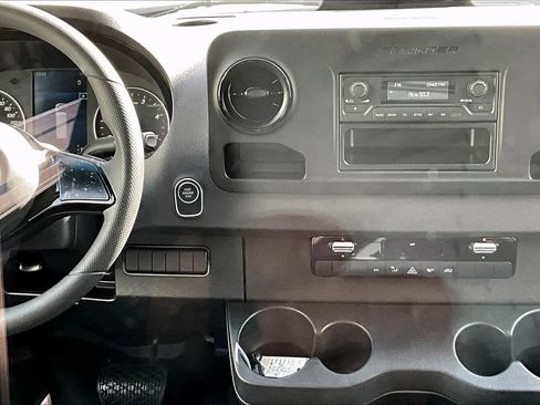 New 2026 Mercedes-Benz Sprinter 2500 image 9