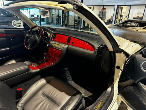 Used 2005 Lexus SC 430 Convertible image 15