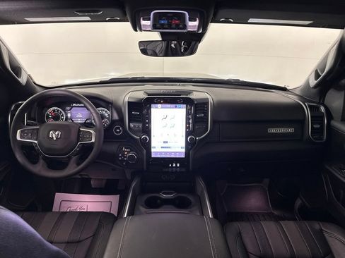 Used 2025 RAM 1500 Big Horn AWD/4WD image 36