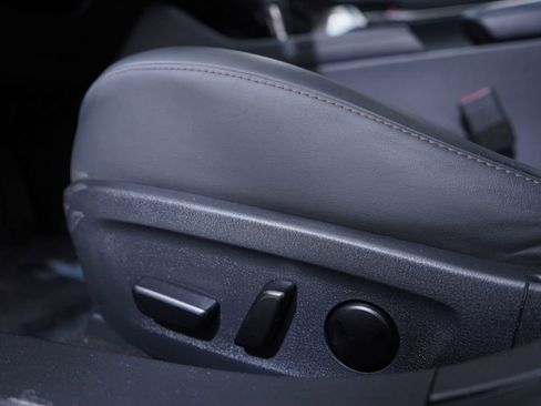 Used 2023 MAZDA MAZDA3 s image 18