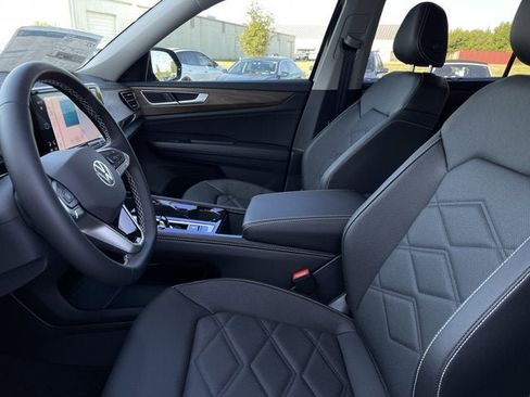 New 2026 Volkswagen Atlas SE image 14